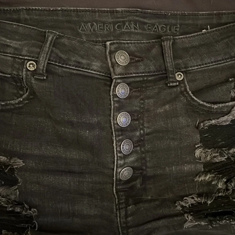 American Eagle Super High Rise Stretch Denim Shorts size 8 - Picture 4 of 7